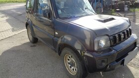 Suzuki Jimny 1,3 16V 63KW rozpredám na náhradné diely - 5