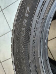 Predám 2ks 235/50 R17 MICHELIN - 5