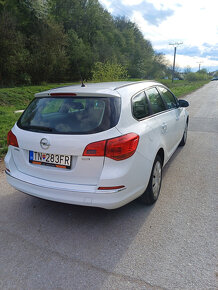 Predám Opel Astra J 1,6 CDTI 81kW r. 2015 - 5