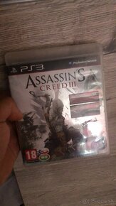 Predám Playstation 3 8hier 3joysticky cena 60€ - 5