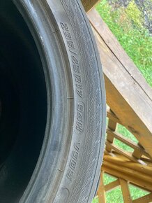 Yokohama 235/45 R17 zimne - 5