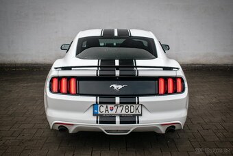 FORD MUSTANG 3.7 V6 224kW - 5