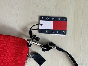 Menšia športová kabelka Tommy Jeans, nová - 5