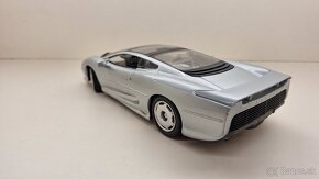 1:18 JAGUAR XJ220 - 5