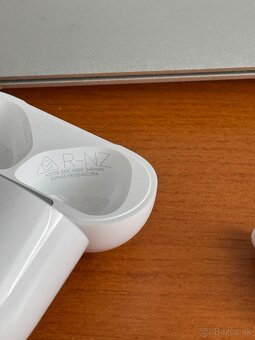 Apple AirPods 4 - nové, rok záruka - 5