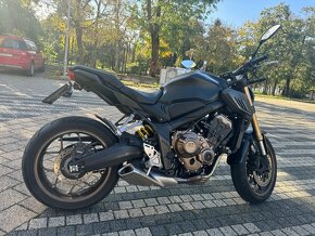 Honda cb650r 35kw v TP inak 70kw - 5