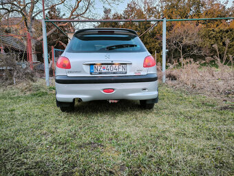 Peugeot 206 5p 1.1e 2004 - 5