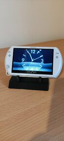 PSP Go Pearl White 16GB - 5