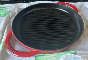 STAUB grilovacia panvica liatinová priemer 26cm červená - 5