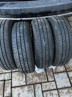 Predám pneu letné Bridgestone 175/60 R16 - 5