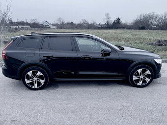 Volvo V60 CC CROSS COUNTRY PRO D4 AWD A/T 2.0l 140KW - 5