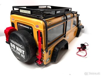 Traxxas kompletní osvětlená karosérie Land Rover Defender CA - 5