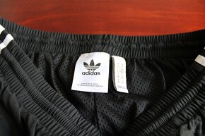 Športové nohavice značky Adidas veľkosť M - 5