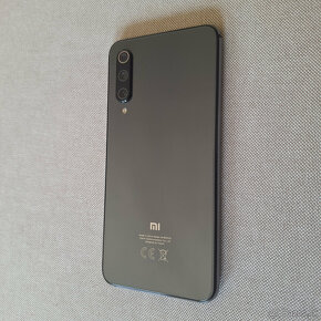 Xiaomi Mi9 SE 6/64Gb | kompaktný - 5