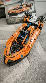 Lego Technic 42120 Záchranárske vznášadlo - 5