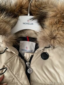 Damska moncler bunda s pravou kozusinou - 5