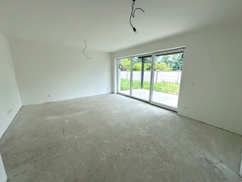 4 izbový rodinný dom 111m2, pozemok 580 m2 Horné Saliby - 5