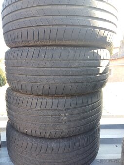 235/55r17 - 5