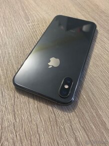 iPhone XS / 64GB Cierny Nová batéria Super stav - 5