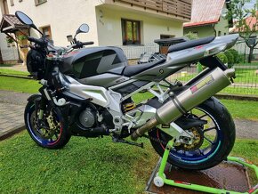 Aprilia RSV 1000 Tuono - 5