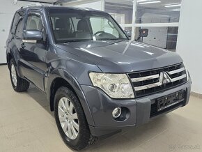 Mitsubishi PAJERO - 5