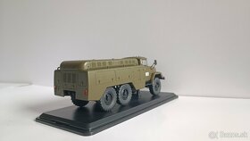 Model ZIL 131 letiskovy generator - 5