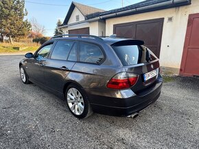 BMW E91 318D 2008 - 5