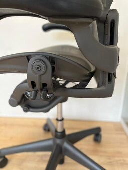 Herman Miller Aeron Full Option with lumbarsupport - 5