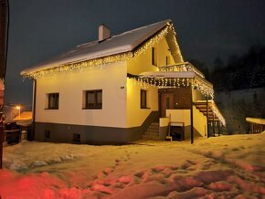 Rodinný dom s altánkom a bazénom - 5