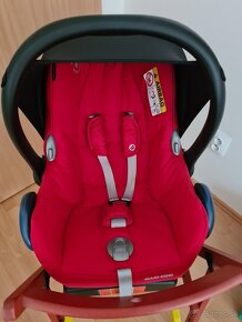 Autosedačka Maxi Cosi Cabriofix + ISOfix základňa - 5