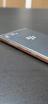 Blackberry Key2 LE - 5