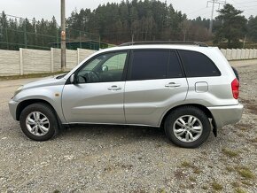 Toyota Rav4 2.0 benzín 110KW manuál 2001 4x4 - 5