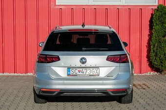 Volkswagen Passat Variant 2.0 TDI Elegance 4Motion DSG - 5