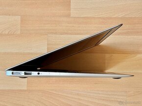 ZÁRUKA-MacBook Air 13", model A1466, NOVÁ BATÉRIA, TOP STAV - 5