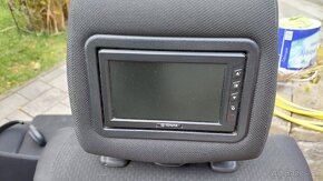 Predám Sedačky s LCD a DVD Corolla Verso 2004-2008 1.8 - 5