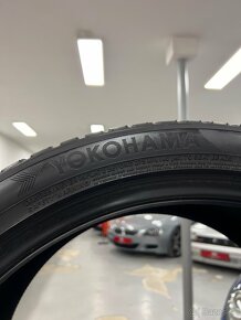 YOKOHAMA BluEarth 295/35 R21 - 5