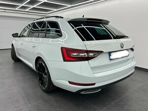 Superb Combi 2,0 TDI Sportline 98.000 km Top stav - 5