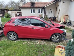 Rozpredam hyundai i30 1.6 81kw D4FB 2013 - 5