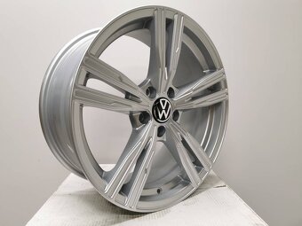 #43 Vw Passat IT Wheels 8X19 ET47 5X112 Silber - 5