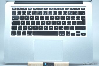 ZÁRUKA/Macbook Air 13.3"/I5 1.3GHZ/4GBRAM/256GB SSD/CZ - 5