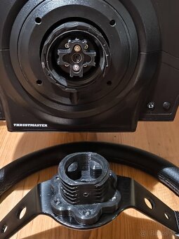 Predám Thrustmaster t 300 s pedálmi a príslušenstvom - 5