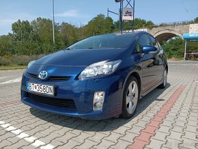 Predám Toyota Prius 3 - 5