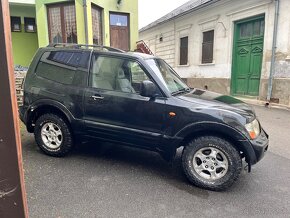 Mitsubishi PAJERO - 5