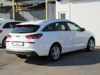 Hyundai i30 1.6 CRDi 136 Style odp. DPH - 5