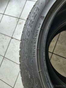 Predám zimne 275/45 R21 - 5