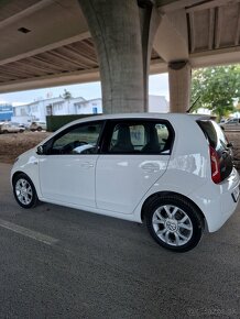 Volkswagen UP - 5