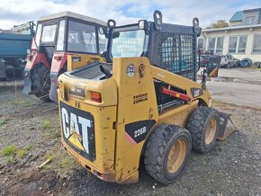 CATERPILLAR 226 B2 4X4 - 5