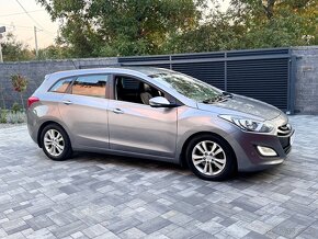 Hyundai i30 1.6Crdi max.vybav - 5