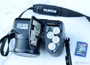 FujiFilm FinePix S1000 - 10 mpx - 5