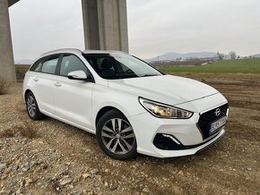 Hyundai i30 kombi comfort plus 1,6 crdi 85 kw 7/2019 - 5